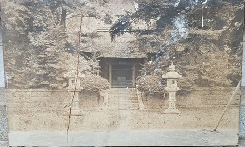 明治６年　元五霊より移された藁葺き屋根の本殿写真